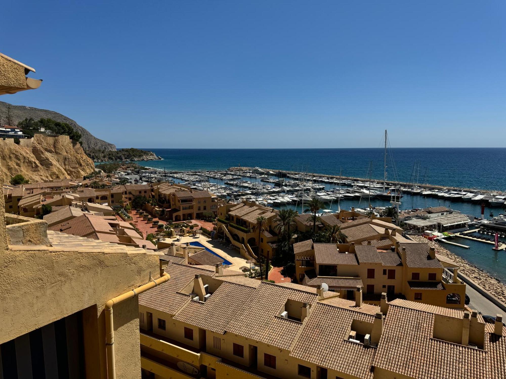 Sunrise Beachfront Apartment By The Marina ألتيا المظهر الخارجي الصورة